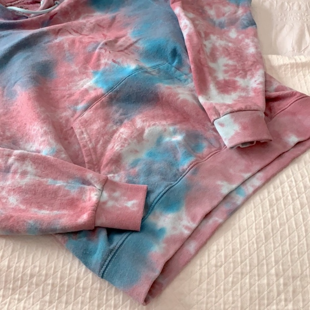 🩷💙ARTIST UNION Tie Dye Pink & Blue Sweatshirt - Picture 2 of 6